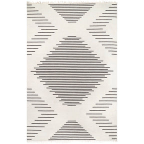 Delora Bohemian Wool Blend Tasseled Area Rug: Ivory / Rectangle / 5' x 8'